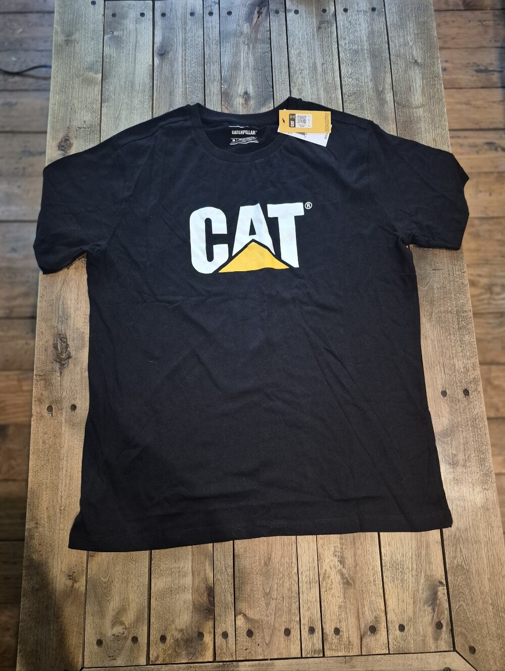 Caterpillar Black T-Shirt with Yellow Logo Size MENS (Medium) NWT
